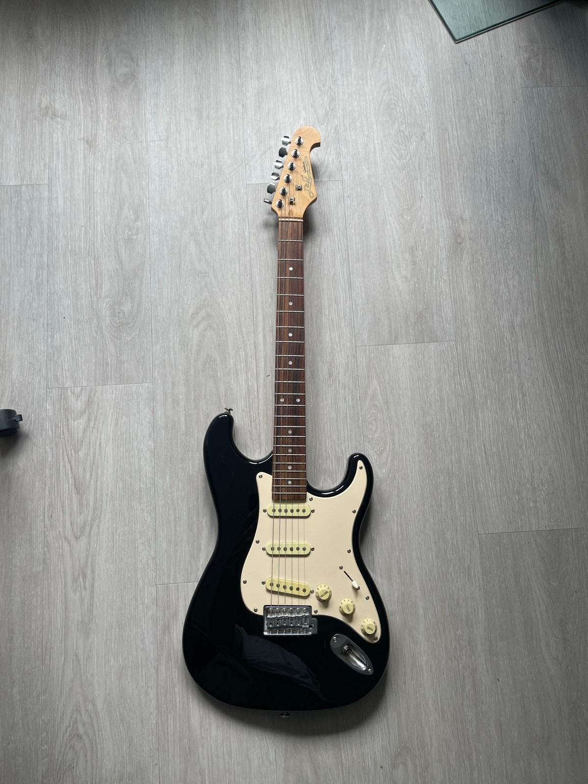 J&D Brothers Stratocaster Elektrische Gitaar Zwart, Muziek en Instrumenten, Ophalen, Gebruikt, Solid body, Overige merken