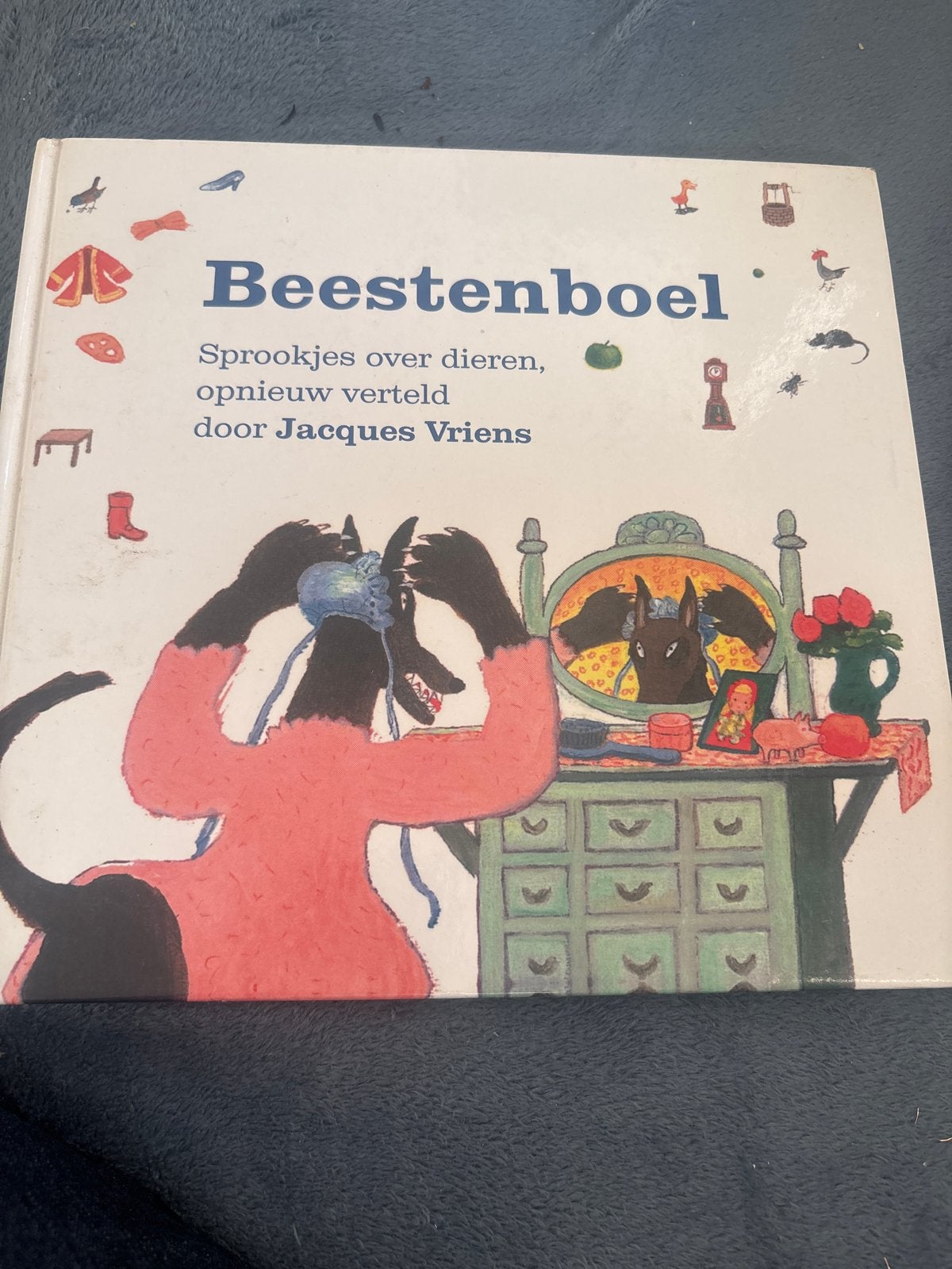 Beestenboel - Sprookjes over dieren door Jacques Vriens, Ophalen of Verzenden, Gelezen
