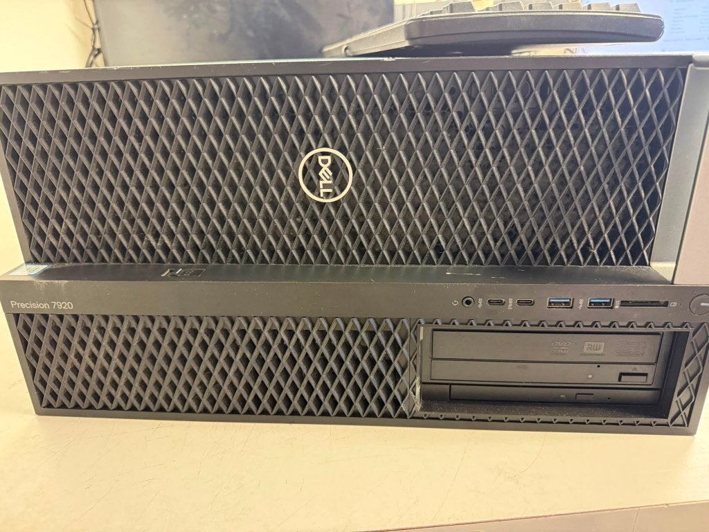 Dell Precision 7920 Tower 2x Xeon Silver 4110 64GB WX 7100, 64 GB of meer, Gebruikt, 2 tot 3 Ghz, Intel Xeon