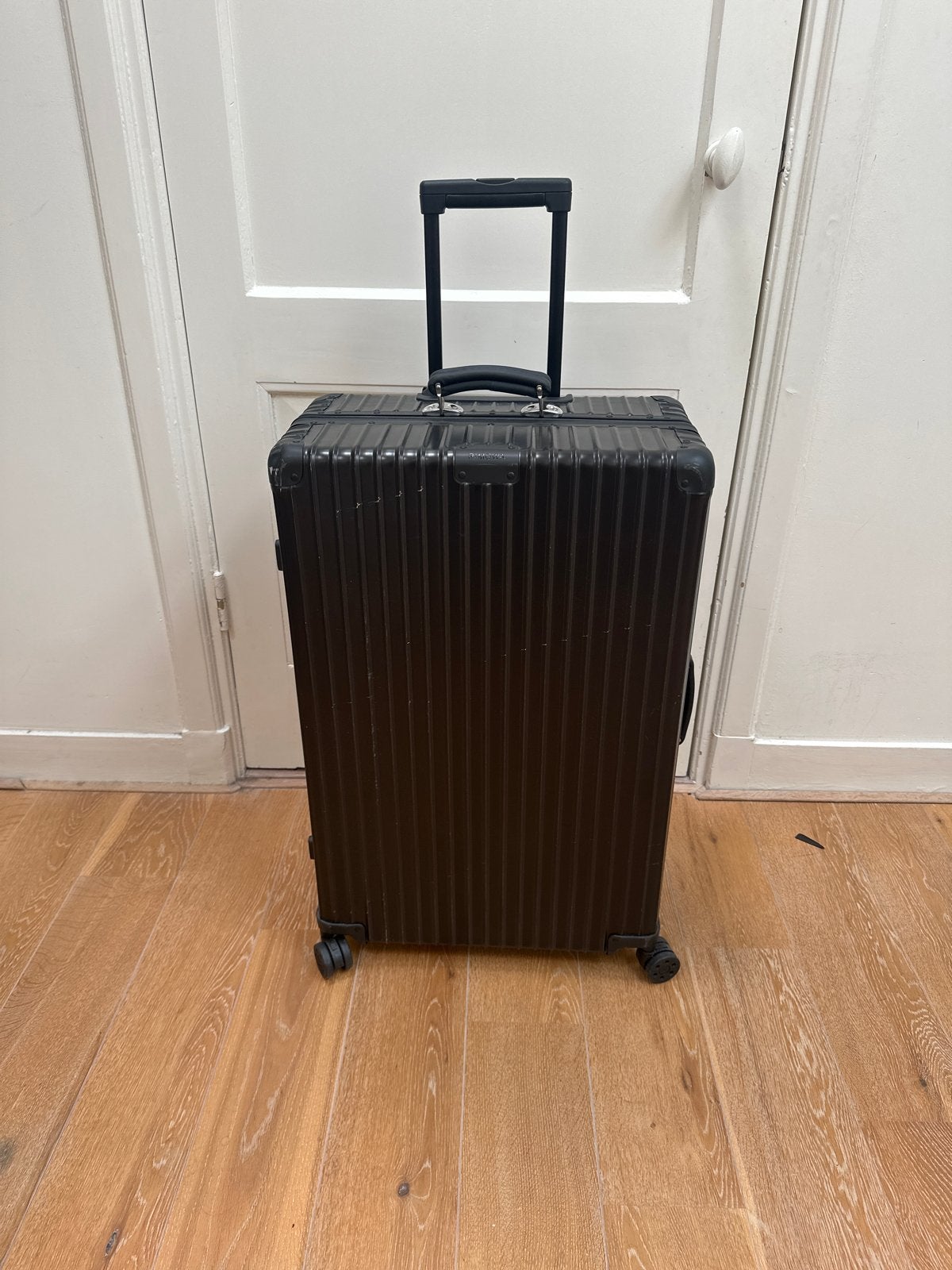 Rimowa Classic Koffer Zwart - Zo goed als nieuw, 40 tot 60 cm, 30 cm of meer, Zwart, Ophalen of Verzenden