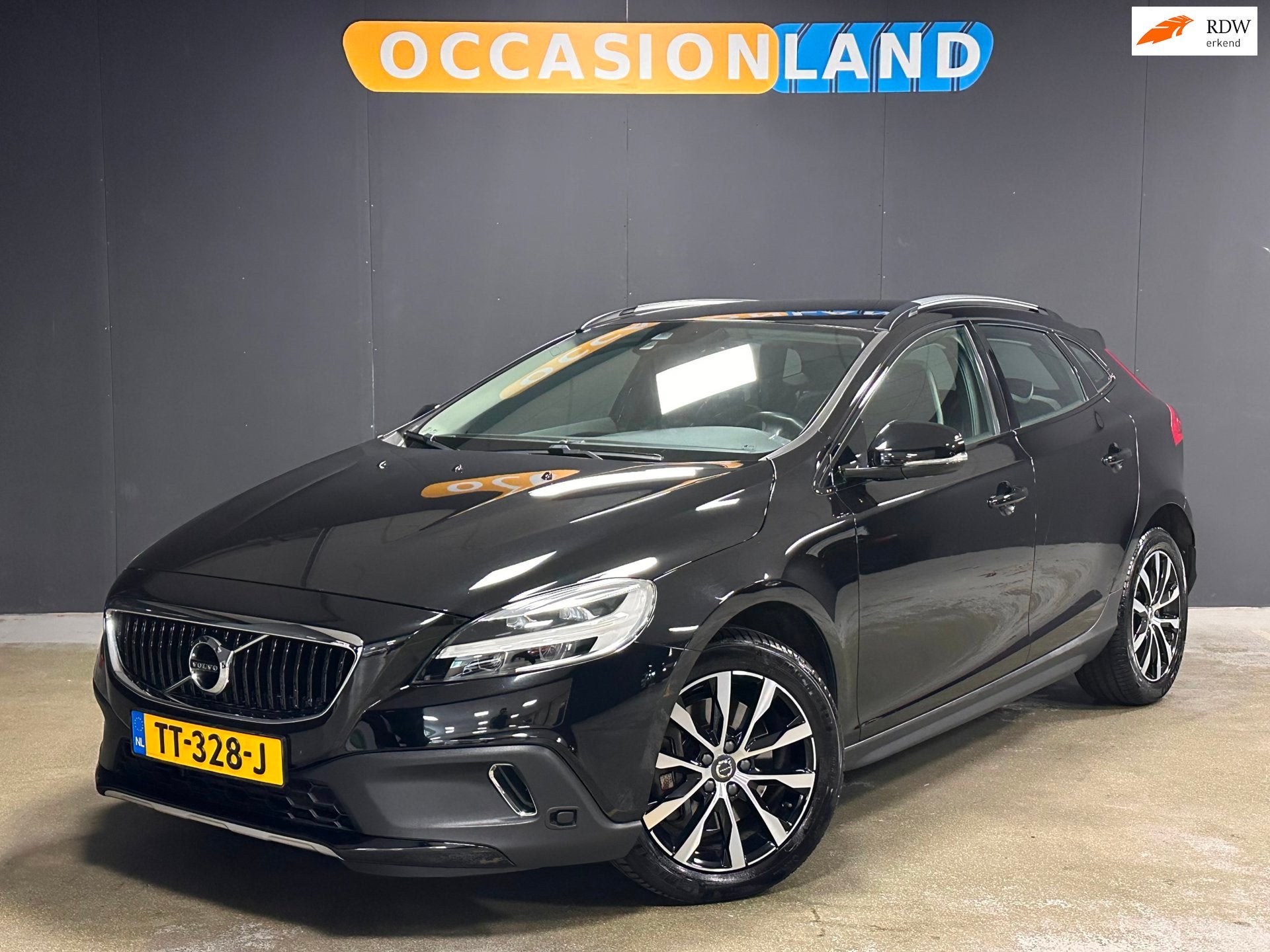 Volvo V40 Cross Country 1.5 T3 Dynamic Edition|STOELV|LED|CR, Auto's, Volvo, Stof, 4 cilinders, 700 kg, Zwart