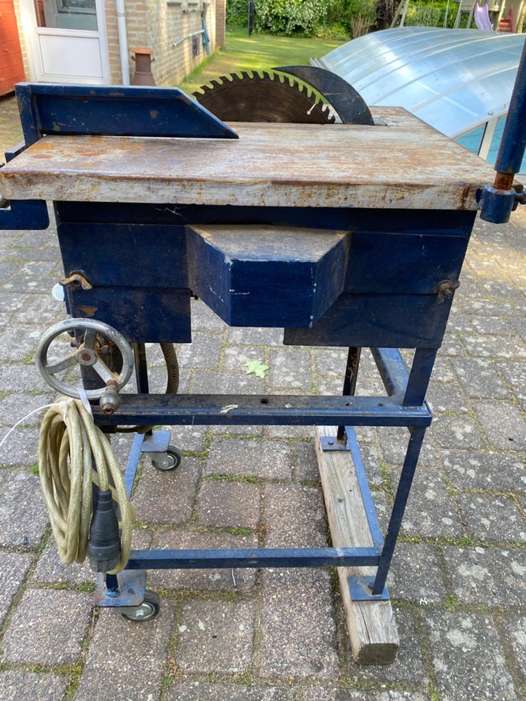 Robuuste zaagtafel, Ophalen, Gebruikt, Cirkelzaag, 70 mm of meer
