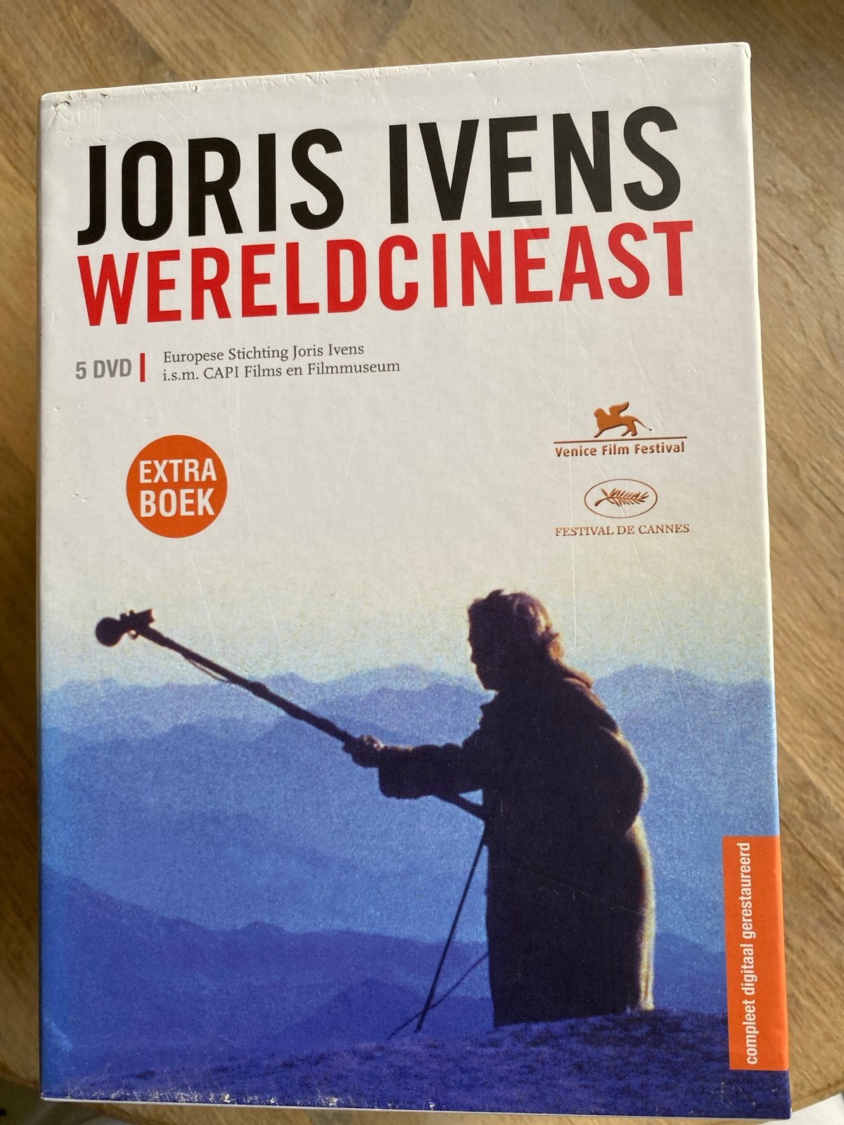 Joris Ivens Wereldcineast DVD Collectie + Boek, Alle leeftijden, Nederlands, Zo goed als nieuw, Inclusief boekje