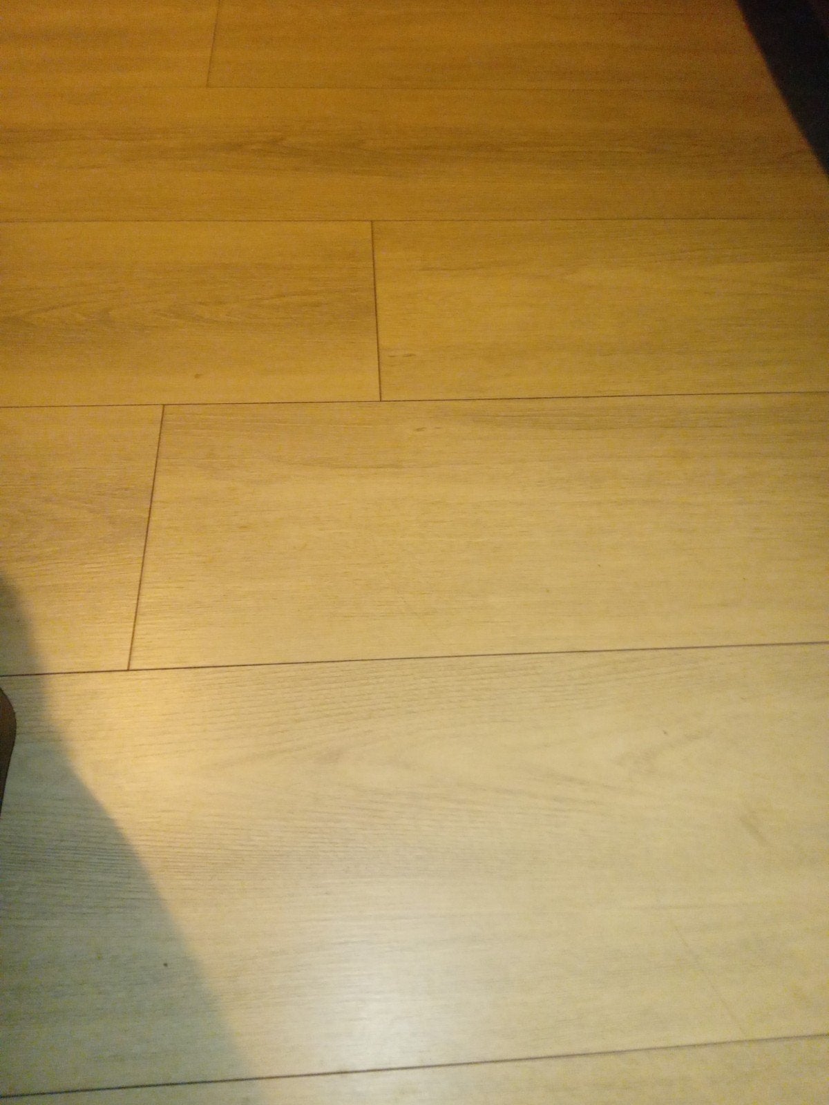 Gezocht gratis: 20 laminaat planken  kleur licht, Ophalen, 50 tot 150 cm, Zo goed als nieuw, Minder dan 5 m²