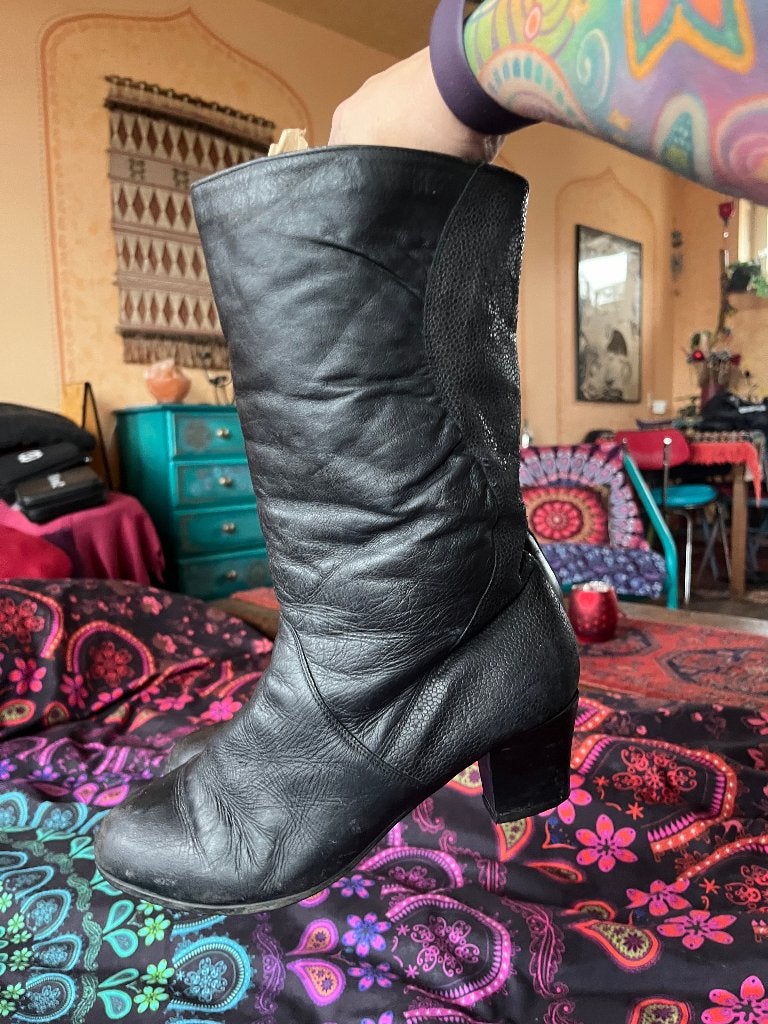 Gevoerde vintage laarzen met hakje en rits 38/39 nu 14,99€, Kleding | Dames, Schoenen, Hoge laarzen, Zwart, Ophalen of Verzenden