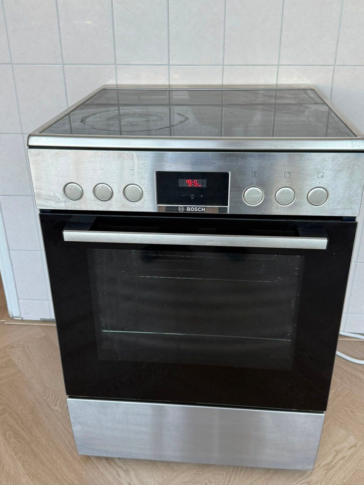 Bosch elektrische fornuis, Ophalen, 4 kookzones, Zo goed als nieuw, Vrijstaand