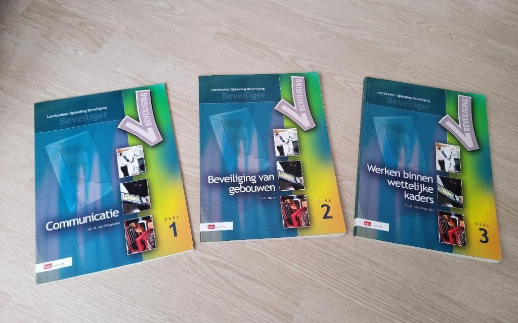Leerboeken opleiding beveiliging, Boeken, Ophalen, Beta, Gelezen, Niet van toepassing