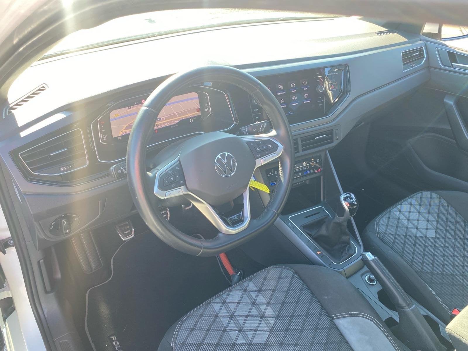 Volkswagen Polo 5-deurs 1.0 TSI R-Line NL Auto | Panodak | V, Auto's, Volkswagen, Voorwielaandrijving, 12 maanden, Stof, Gebruikt
