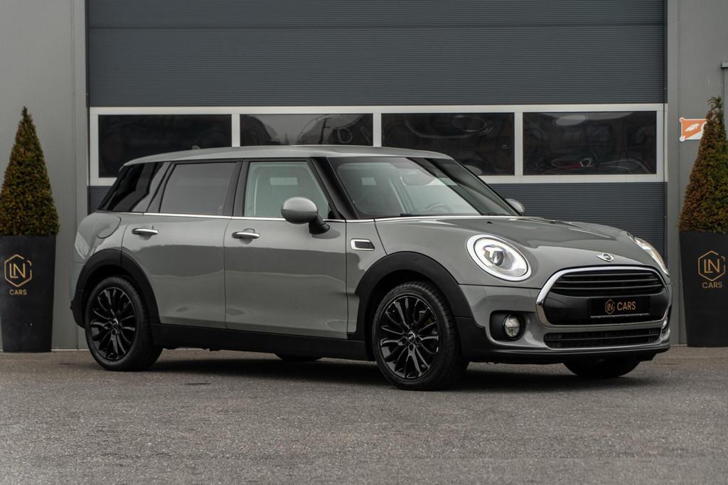 Mini Clubman 1.5 One Chili Serious Business | MOONWALK GREY, Auto's, Mini, Voorwielaandrijving, Stof, Gebruikt, Met garantie (alle)