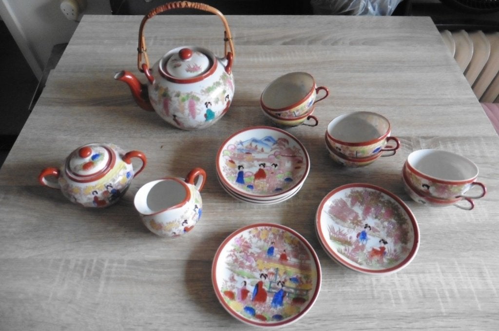 15-Delig Japans servies., Ophalen of Verzenden, Zo goed als nieuw, Porselein, Compleet servies
