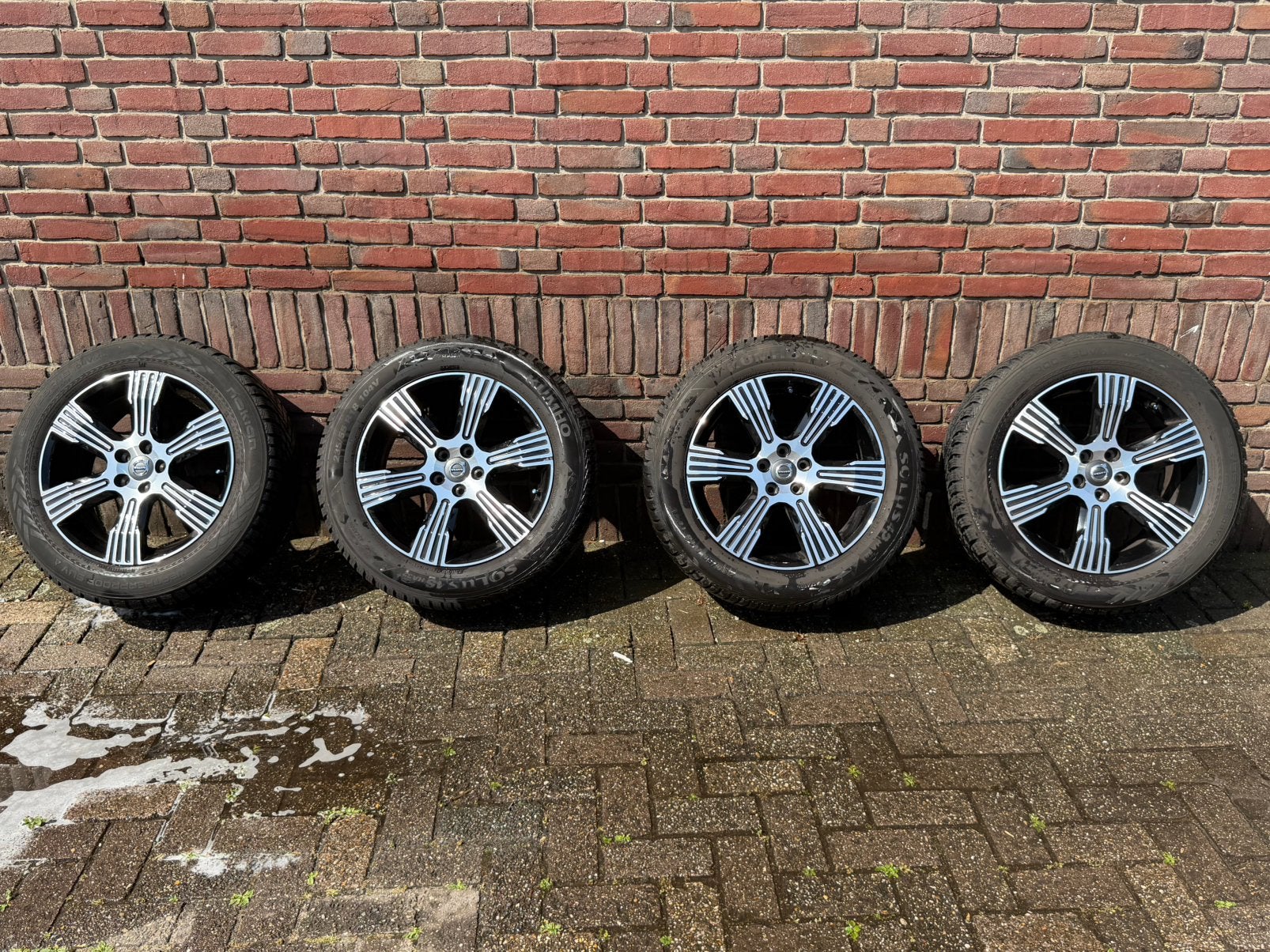 18 inch originele volvo XC40 velgen + banden., Auto-onderdelen, Banden en Velgen, Ophalen, 18 inch, Gebruikt, Velg(en)