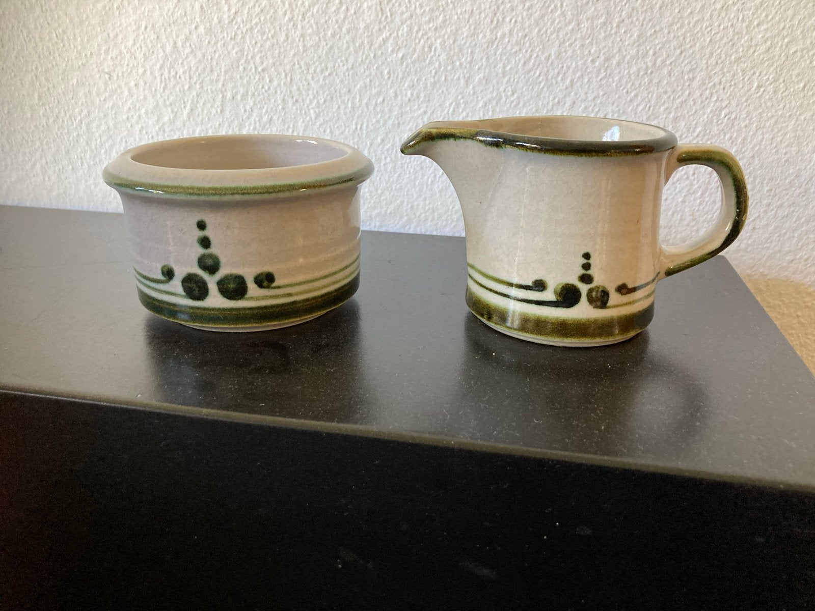 Vintage aardewerk suikerpot en melkkan set, Ophalen of Verzenden