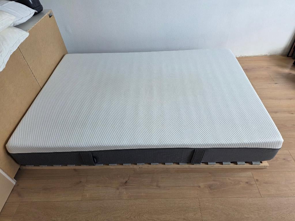 Emma O2 matras 140x200 + LÖNSET lattenbodem zgan, Ophalen, Tweepersoons, 140 cm, Zo goed als nieuw