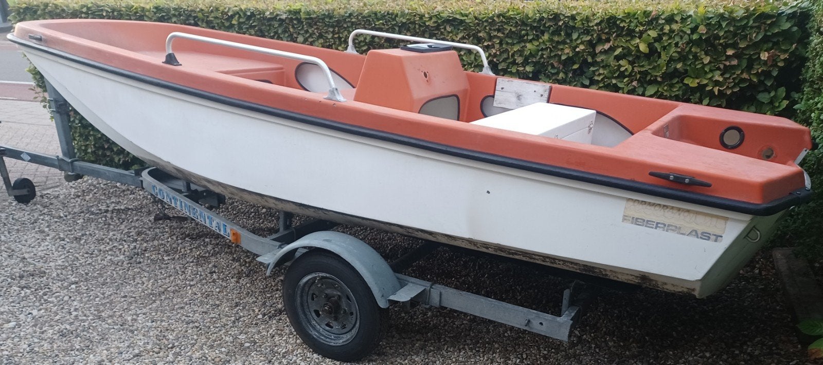 Fiberplast Cormorano zeer stabiele trimaran met stuurconsole, Watersport en Boten, Ophalen, Gebruikt, Polyester