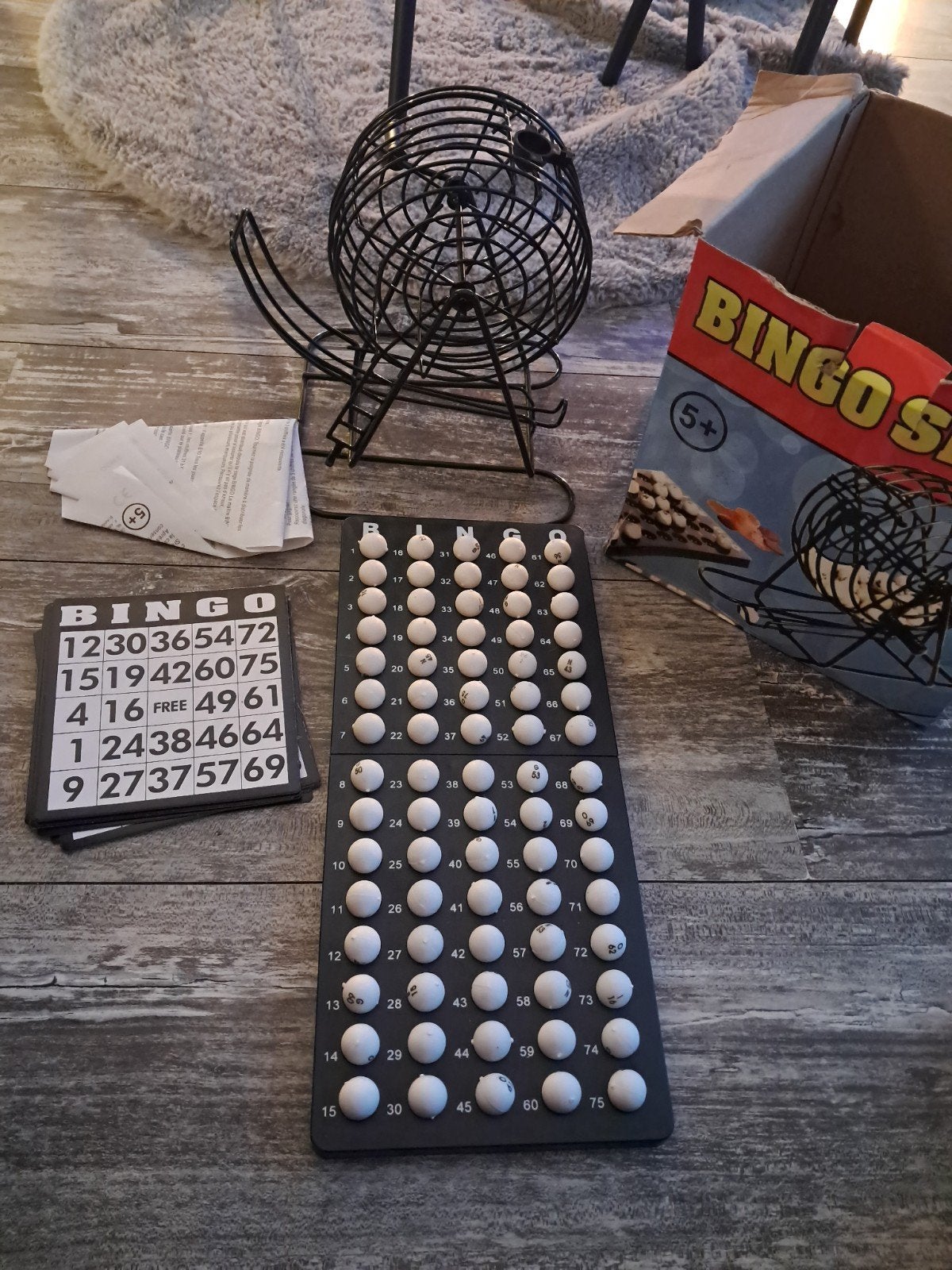 Bingo Set - Compleet met Draaimolen en Kaarten, Vijf spelers of meer, Ophalen of Verzenden, Gebruikt