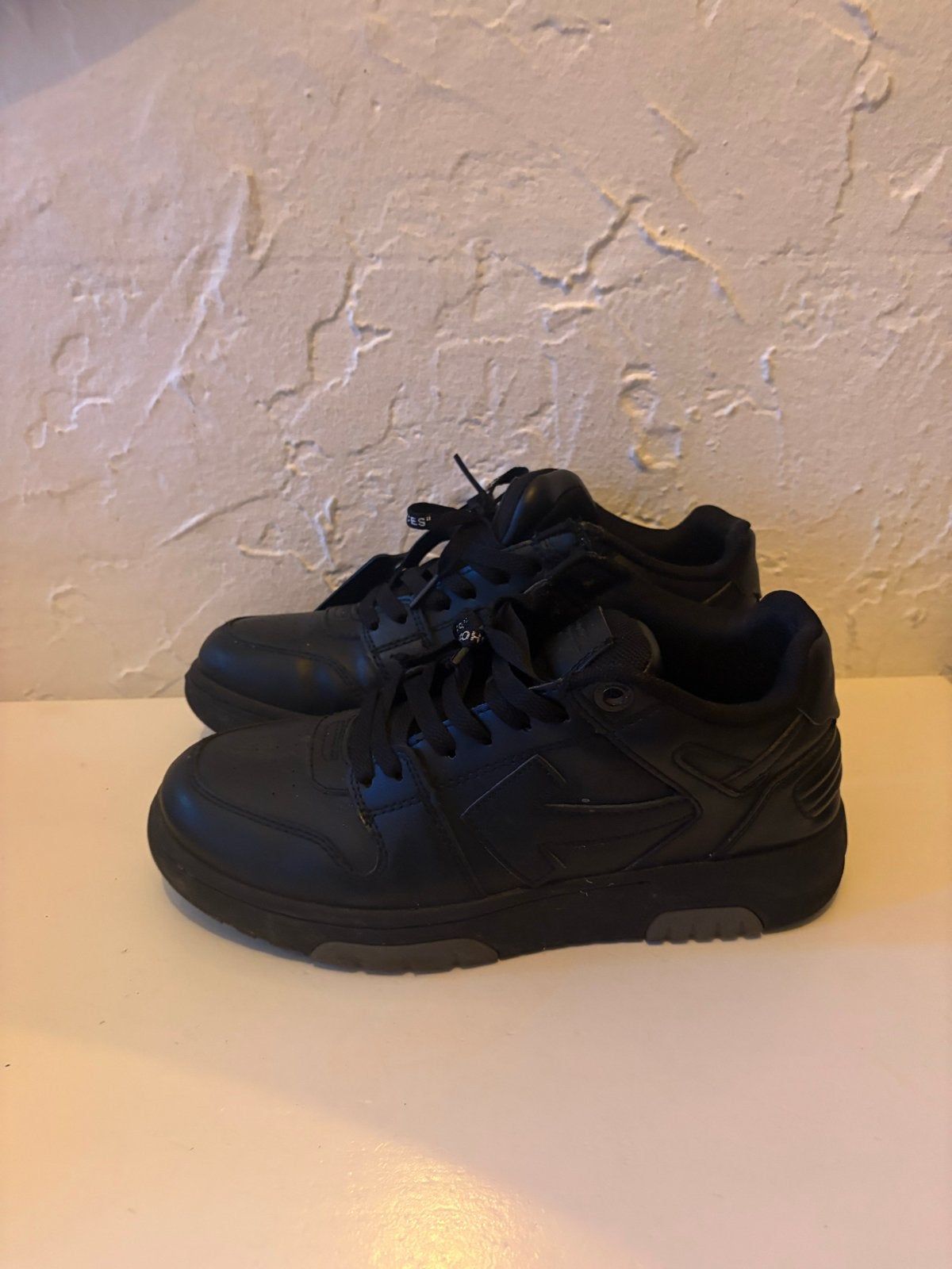 Zwarte Off-White Sneakers - Maat 40, Kleding | Heren, Schoenen, Ophalen, Gedragen, Zwart, Sneakers of Gympen