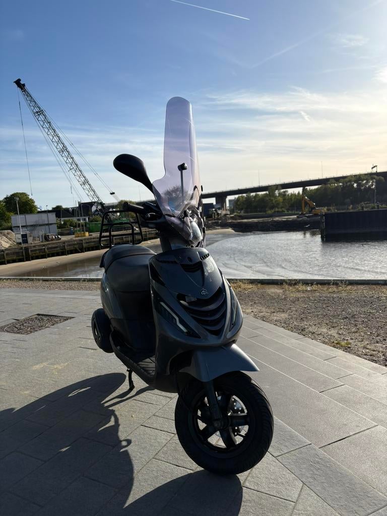 Piaggio zip 4T i-get 2019 snor, Ophalen, Zo goed als nieuw, Benzine, Zip