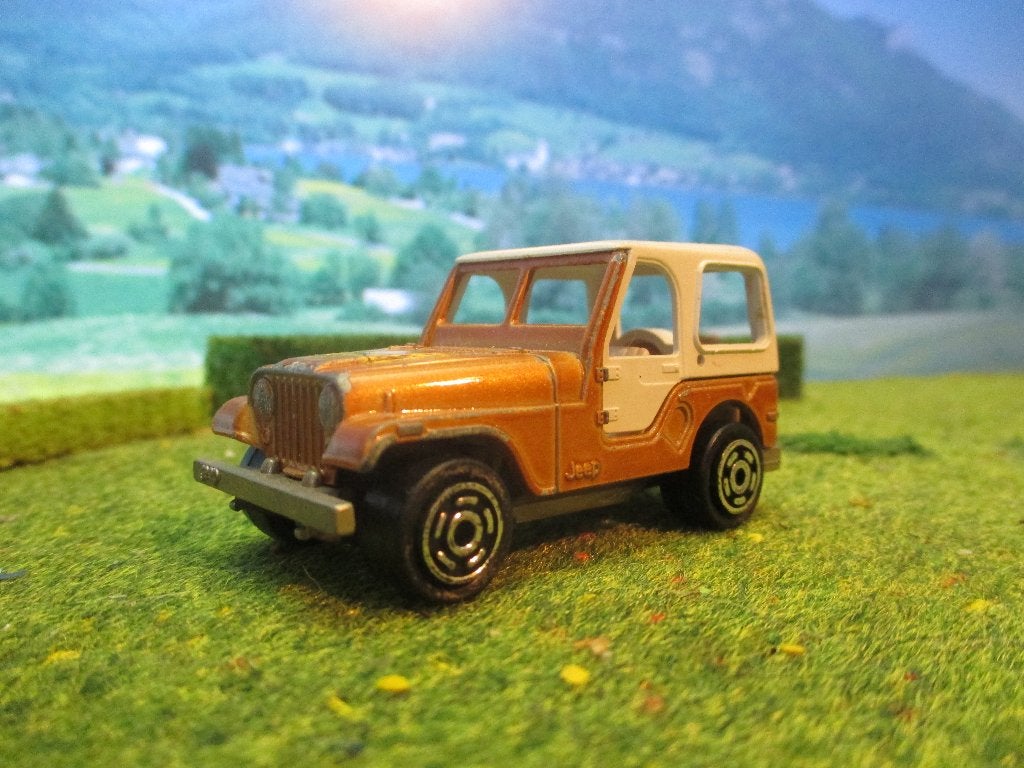 1:64 Jeep CJ-5 Golden Eagle - Majorette metallic-bruin, Ophalen of Verzenden, Gebruikt, Auto