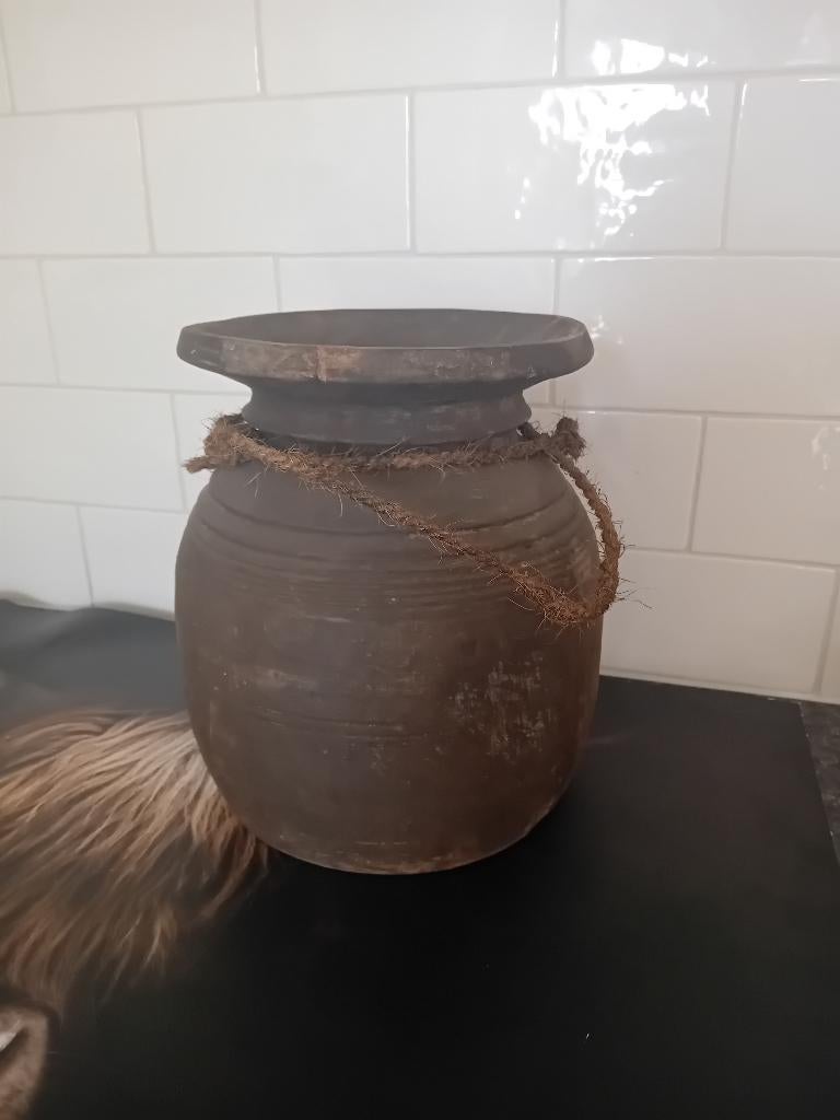 Landelijke Nepalese kruik, Huis en Inrichting, Woonaccessoires | Vazen, Overige materialen, Overige kleuren, Ophalen of Verzenden