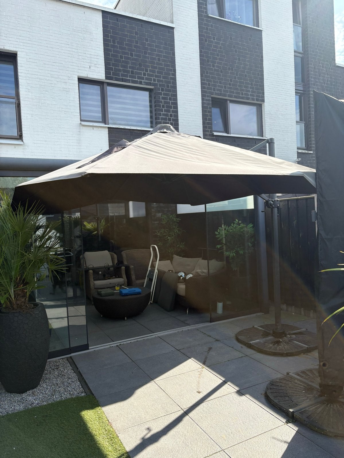 Zweefparasol - Grote Schaduw voor uw Tuin, Tuin en Terras, Ophalen, Gebruikt, Kantelbaar, Zweefparasol