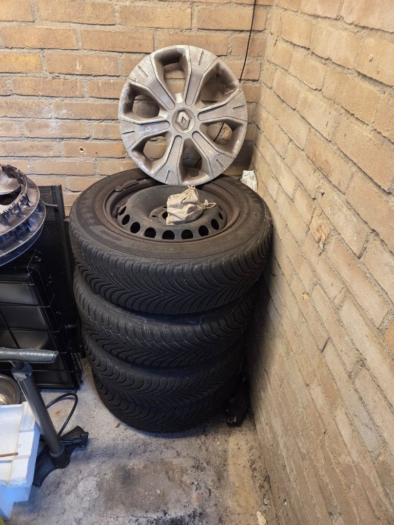 Winterbanden op velg, Auto-onderdelen, Banden en Velgen, Ophalen, Gebruikt, 15 inch, Banden en Velgen
