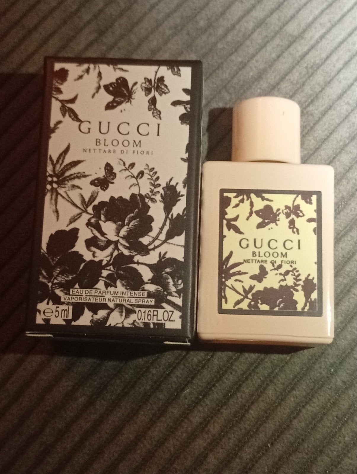 Mini Gucci Bloom Nettare di Fiori Eau de Parfum Intense 5ml, Sieraden, Tassen en Uiterlijk, Uiterlijk | Parfum, Nieuw, Ophalen of Verzenden