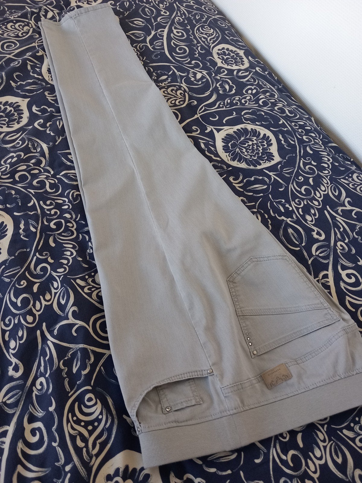 Brax Raphaela Slim grijs katoenen broek maat 48, Brax, Ophalen of Verzenden, Maat 46/48 (XL) of groter, Grijs