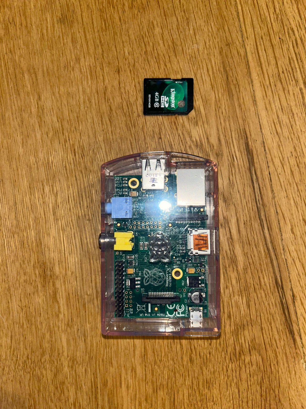 Raspberry Pi Model B (512MB) met case + SD-kaart, Ophalen, Zo goed als nieuw