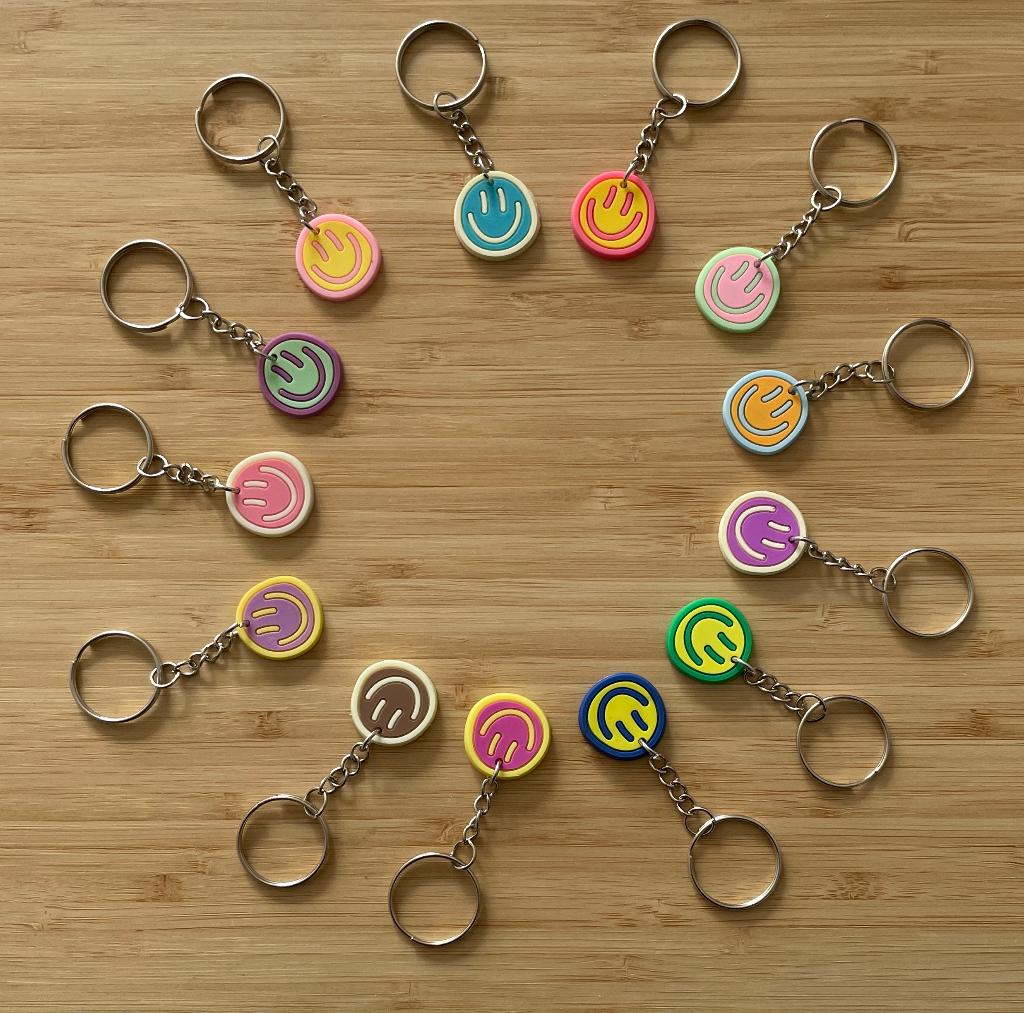 Smiley verschillende kleuren sleutelhanger, Verzenden, Nieuw