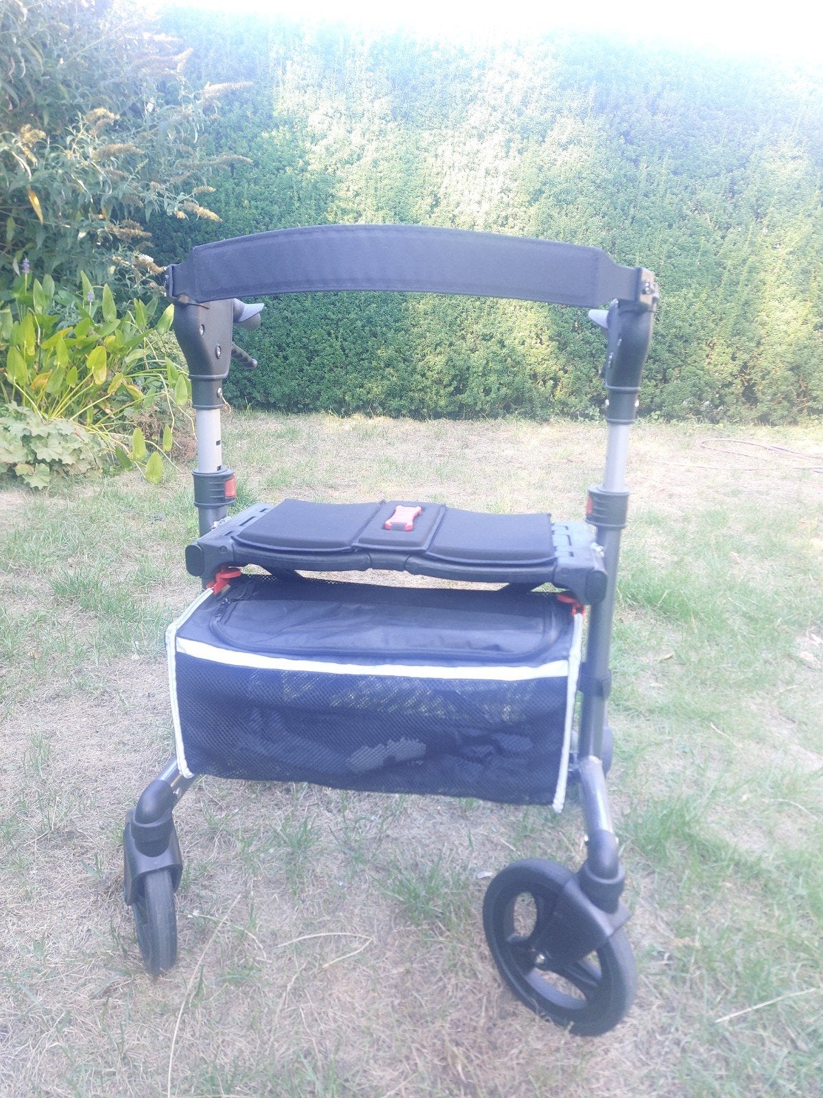 Rollator MultiMotion Trollimaster RA60 LOW, Diversen, Rollators, Ophalen, Lichtgewicht, Zo goed als nieuw