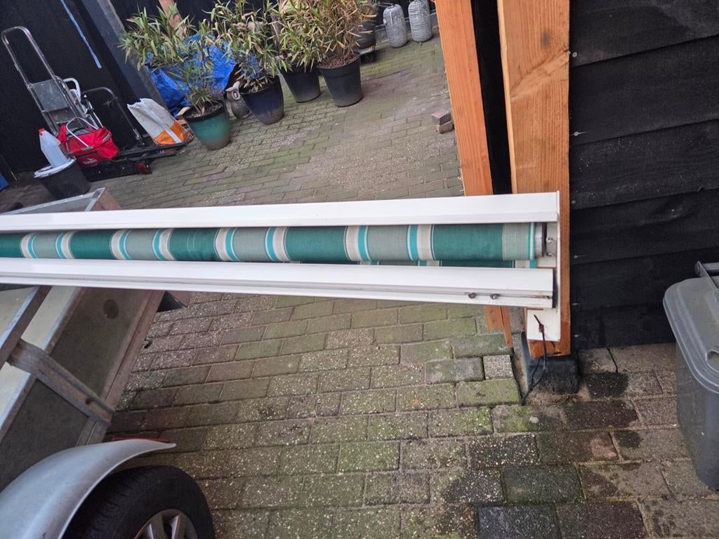 Electrische uitvalscherm 385 cm - , te groot gekocht, Ophalen, Gebruikt, 150 tot 300 cm, 250 cm tot 450 cm