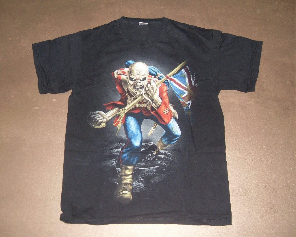Iron Maiden Tour 2010 T-Shirt Event Shirt Maat L, Ophalen of Verzenden, Zo goed als nieuw, Maat 52/54 (L), Zwart