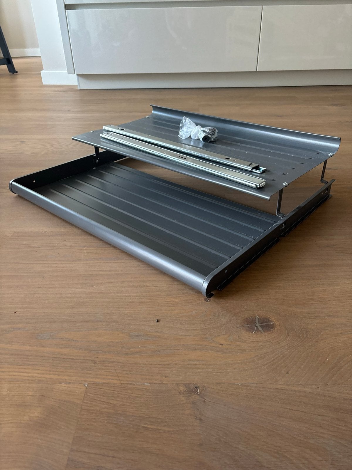 Pax Uittrekbaar schoenenrek, grijs, 75x58 cm, Ophalen, Zo goed als nieuw, 50 tot 75 cm, 50 tot 100 cm