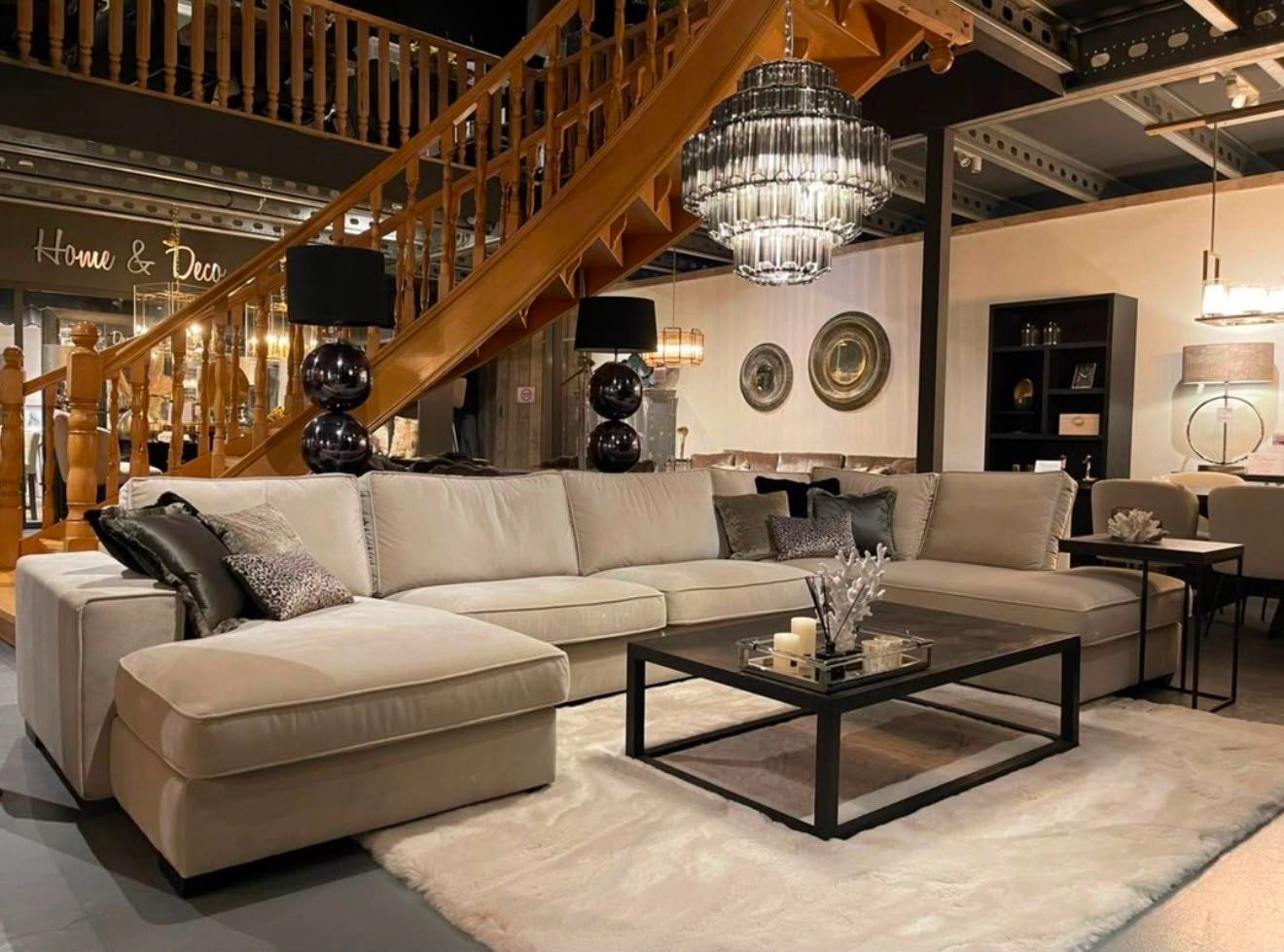 Firenca u bank UrbanSofa