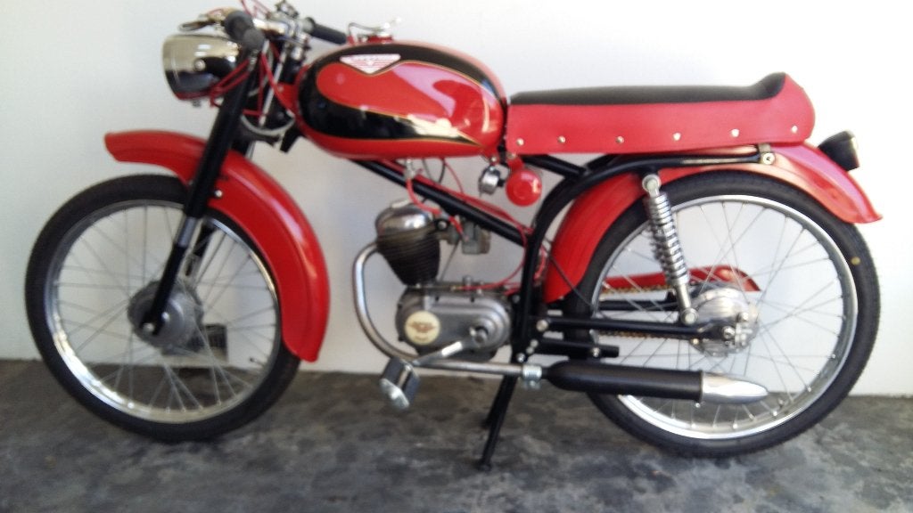 Nassetti Sery, Maximaal 45 km/u, 49 cc, 3 versnellingen, Ophalen