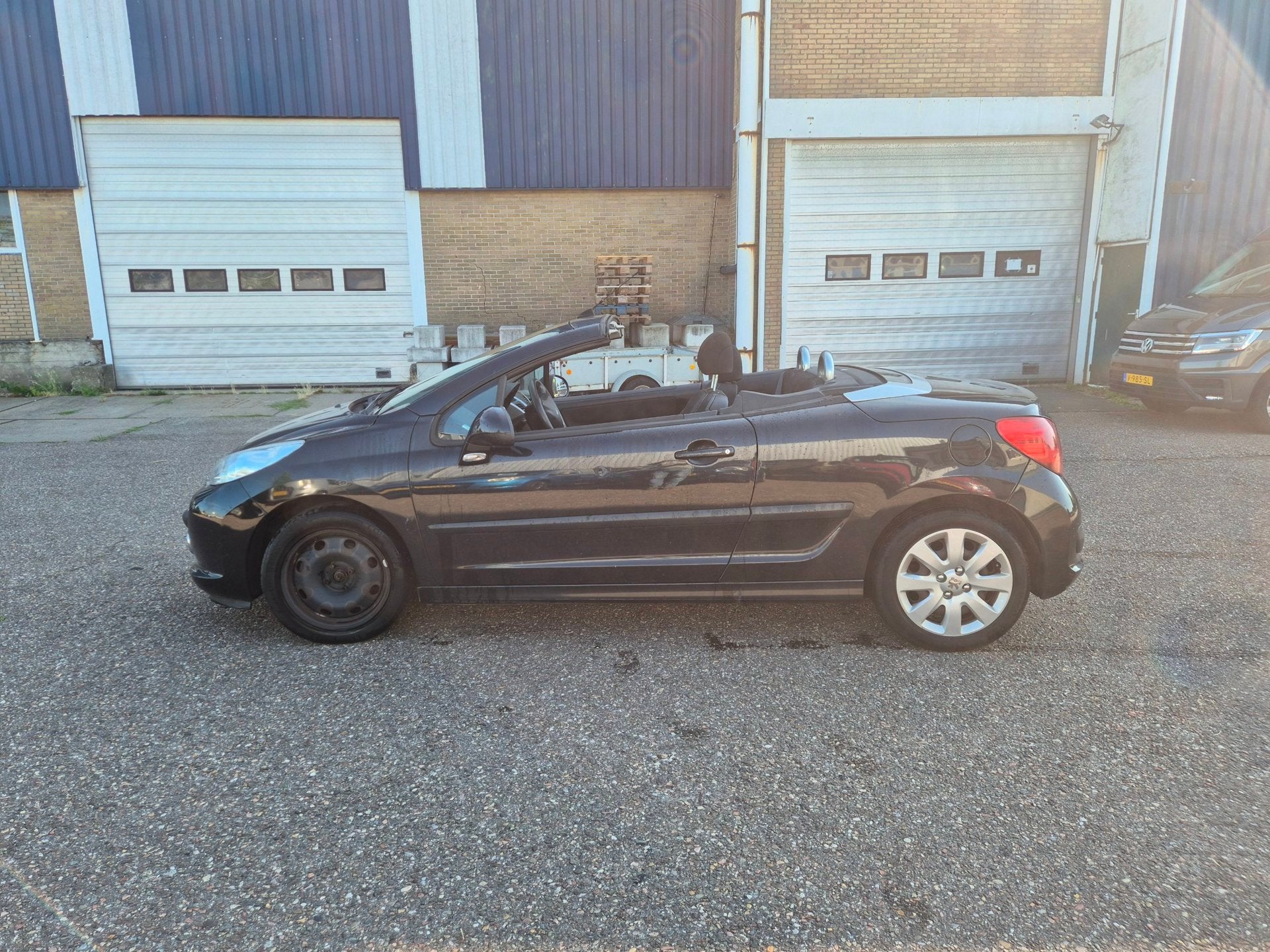 Peugeot 207 CC 1.6 VTi, cabrio hardtop/ voor sloop of onderd, Auto diversen, Schadeauto's, Cabriolet, Zwart, Handgeschakeld, 1598 cc