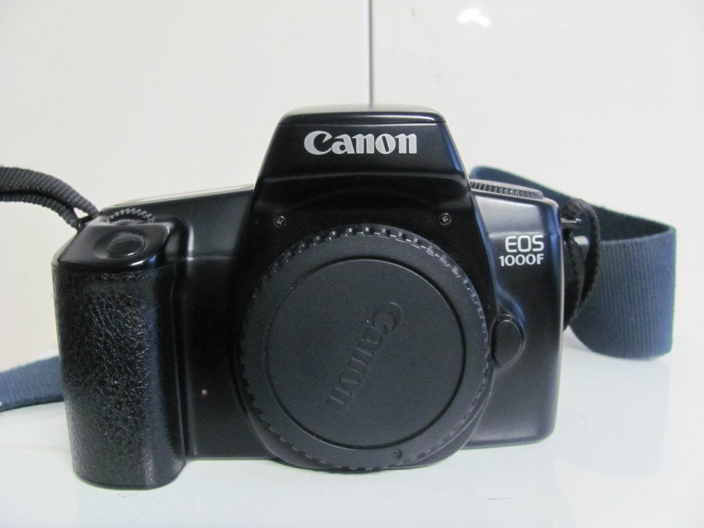 Canon EOS 1000F body  in goede werkende staat, Audio, Tv en Foto, Fotocamera's Analoog, Ophalen of Verzenden, Zo goed als nieuw