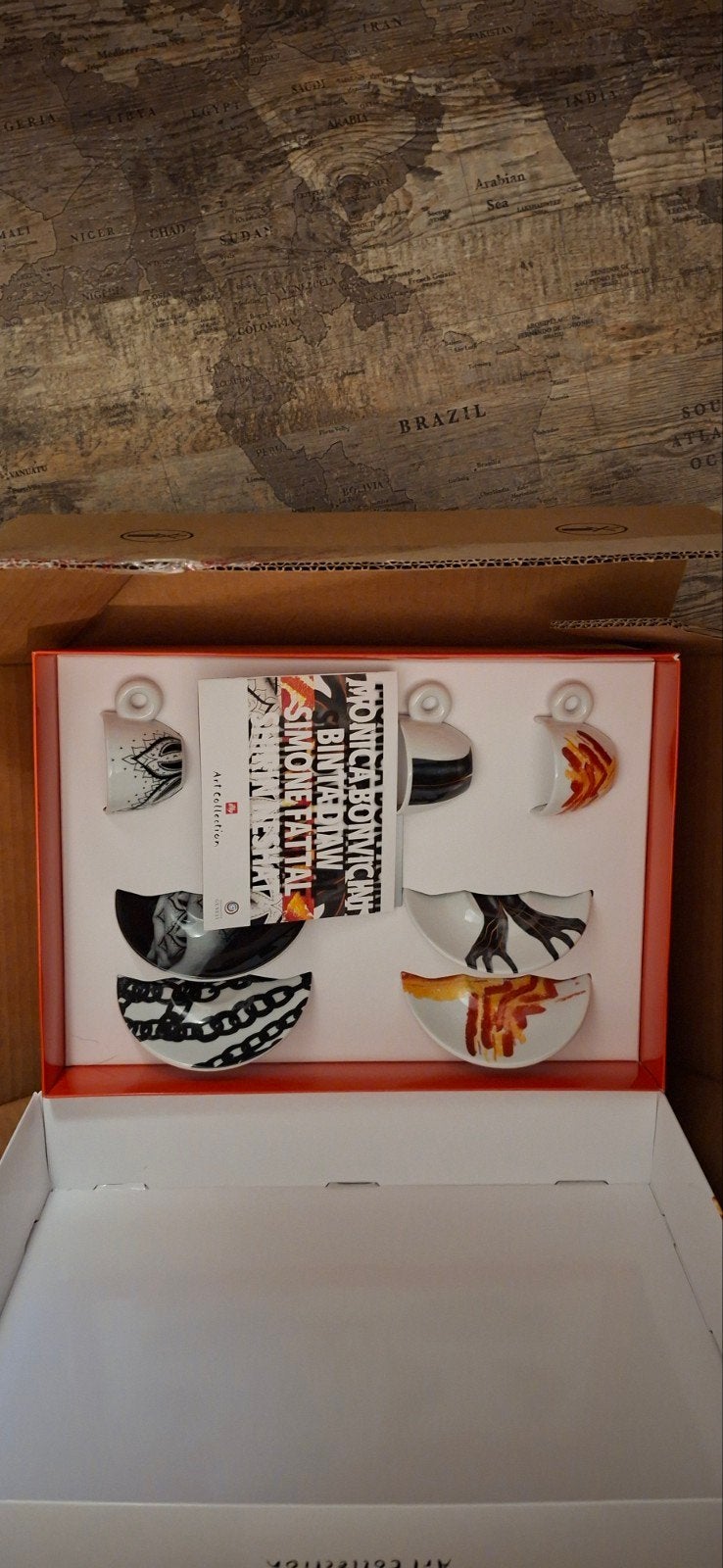 Illy Art Collection Espresso Kopjes - Monica Bonvicini, Nieuw, Ophalen of Verzenden, Kop(pen) en/of Schotel(s), Porselein