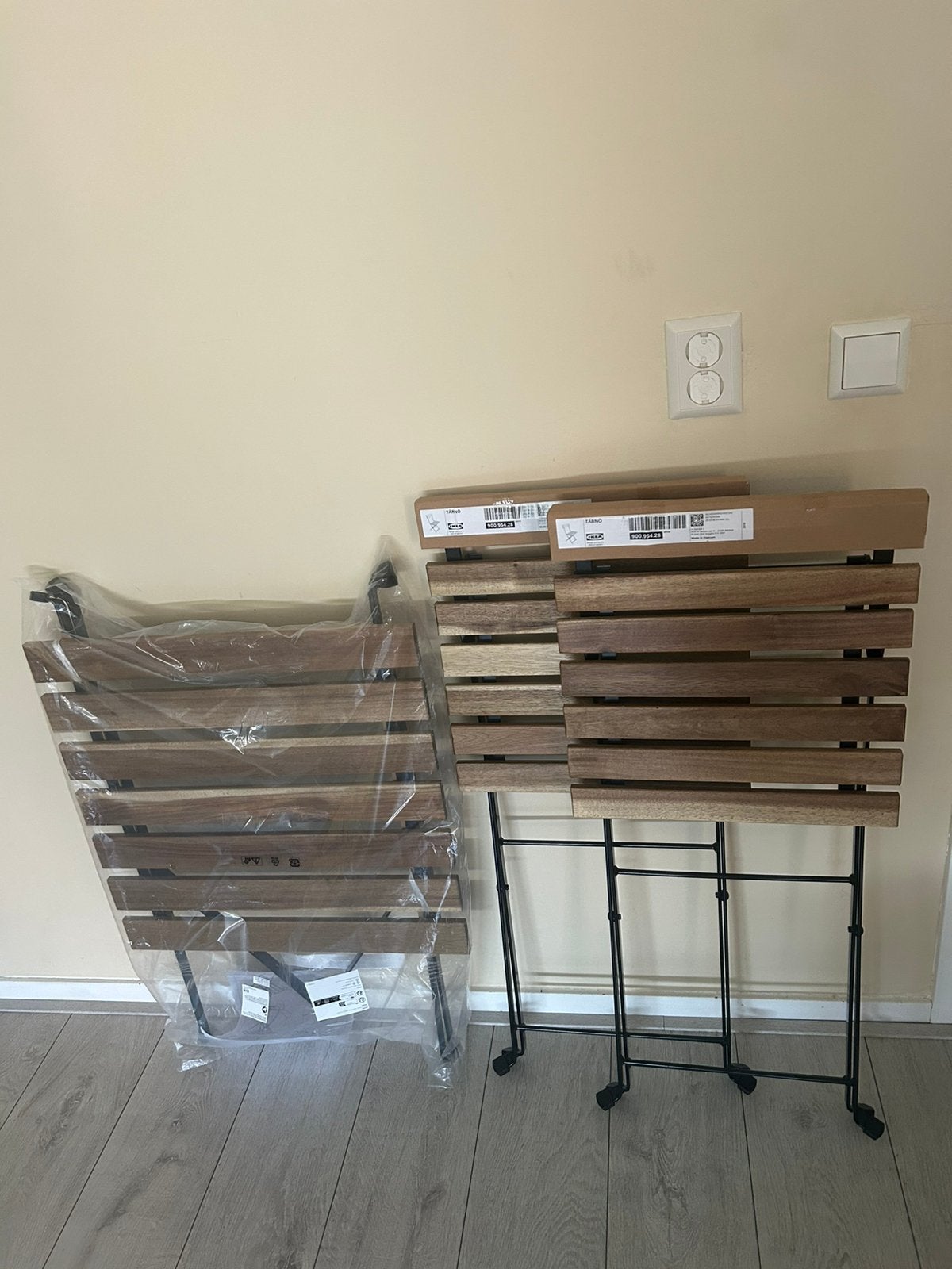 TÄRNÖ tuinset IKEA tafel + 2 stoelen bruin, Nieuw, Tuinset, Hout, Ophalen