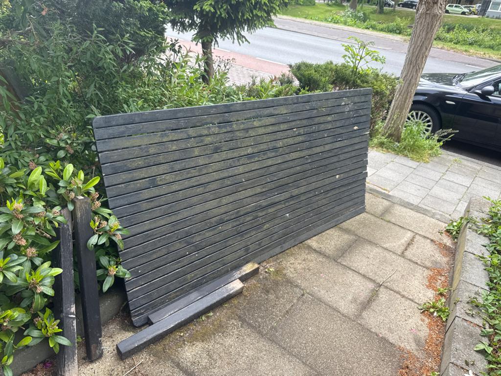 Gebruikt houten tuintafel zwart geverfd, Ophalen, Zo goed als nieuw, Rechthoekig, Hout