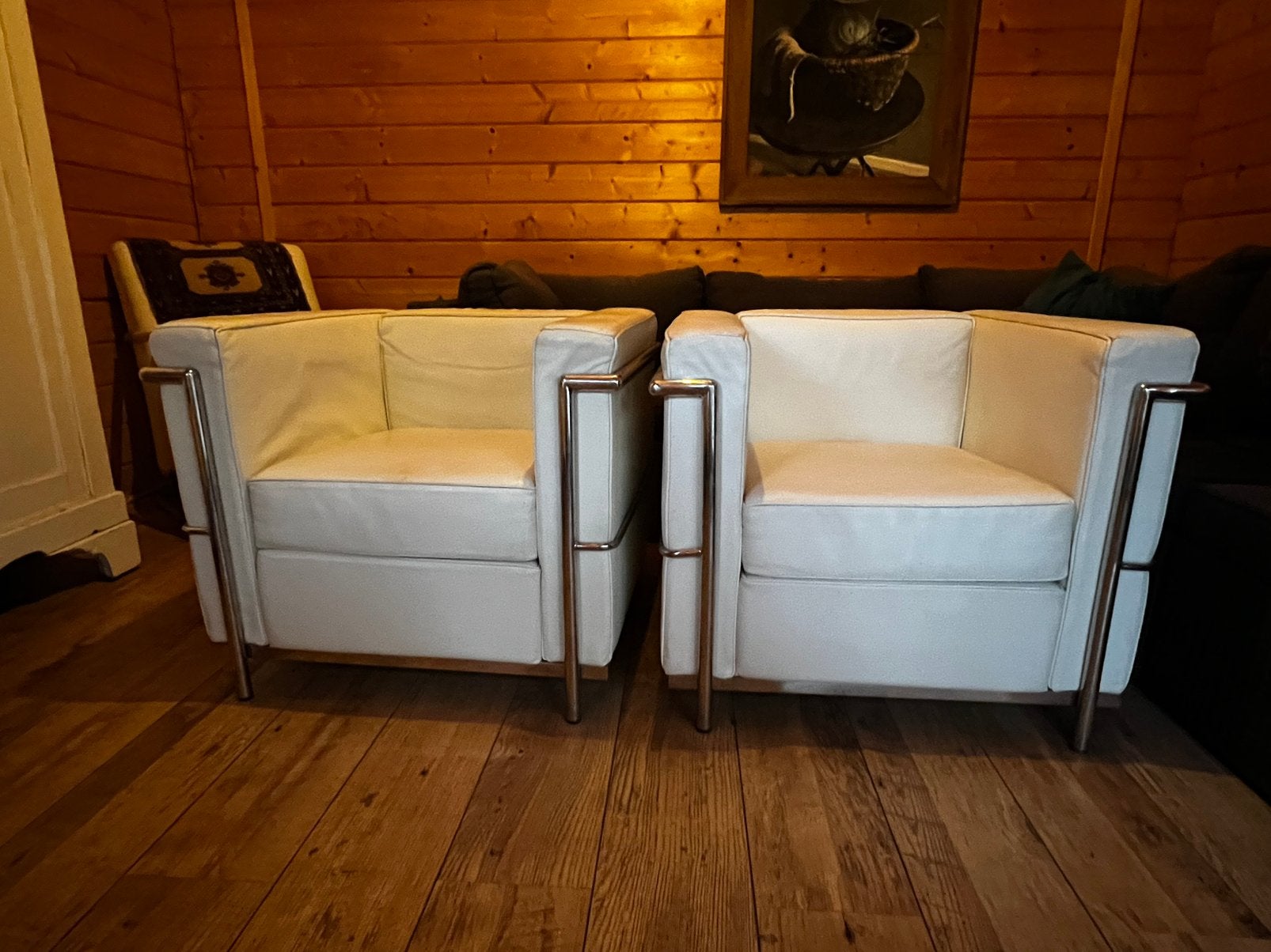 2 replica Le Corbusier fauteuils, Ophalen, Zo goed als nieuw, 50 tot 75 cm, Leer