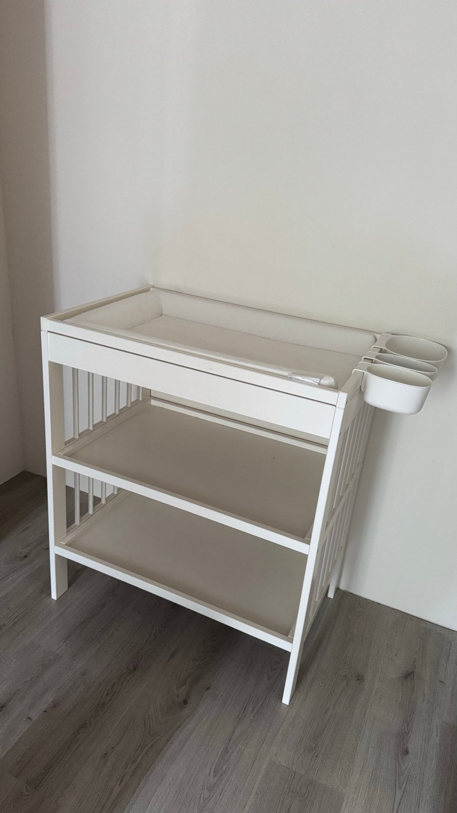 Ikea Gulliver Witte commode, Huis en Inrichting, Ophalen, 100 tot 150 cm, Zo goed als nieuw, 25 tot 50 cm