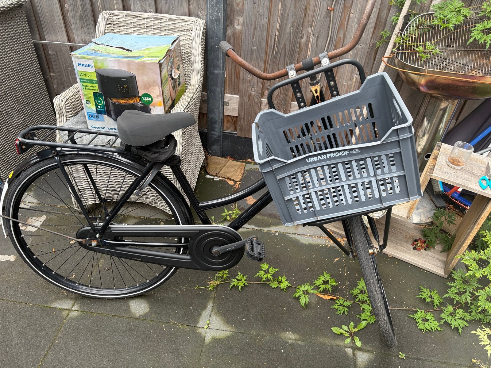 Zwarte transportfiets met voordrager en krat, Fietsen en Brommers, Terugtraprem, Versnellingen, Ophalen, Overige merken