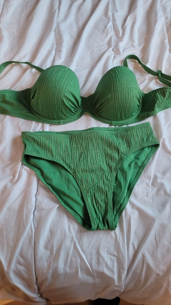 Bikini groen, Kleding | Dames, Ophalen of Verzenden, Bikini, Gedragen, Groen