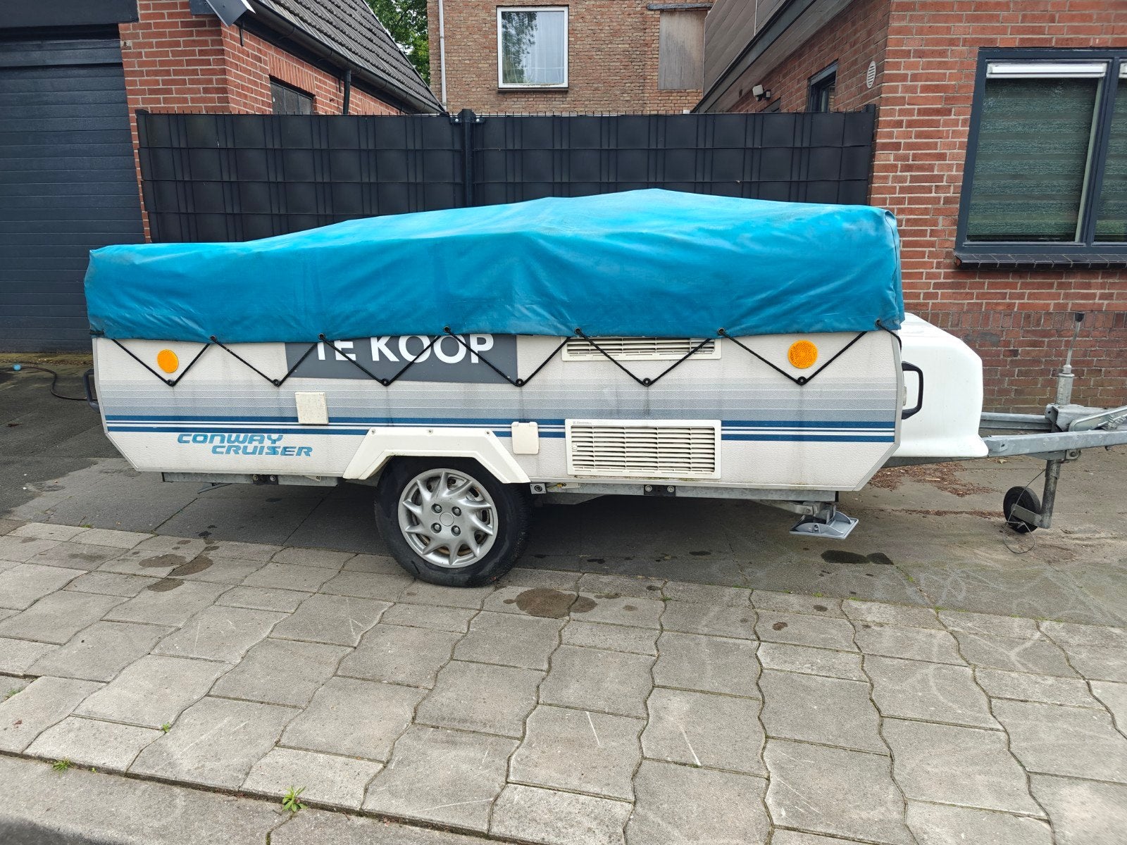 Hierbij bieden wij onze wagens alles moet weg!, Ophalen