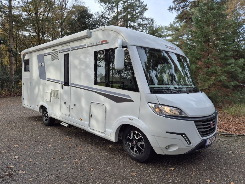 Caravans And Camping Pilote