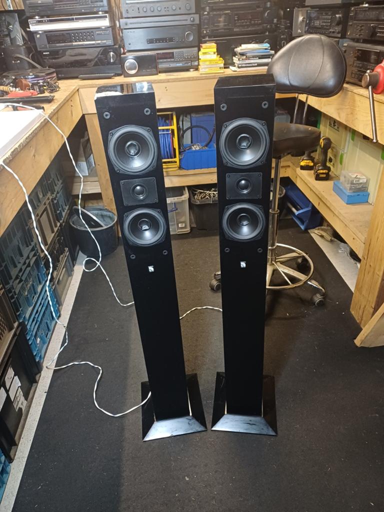 Audio Pro Image 40 zuilspeakers - piano zwart hoogglans, Ophalen, Gebruikt, 60 tot 120 watt, Front, Rear of Stereo speakers