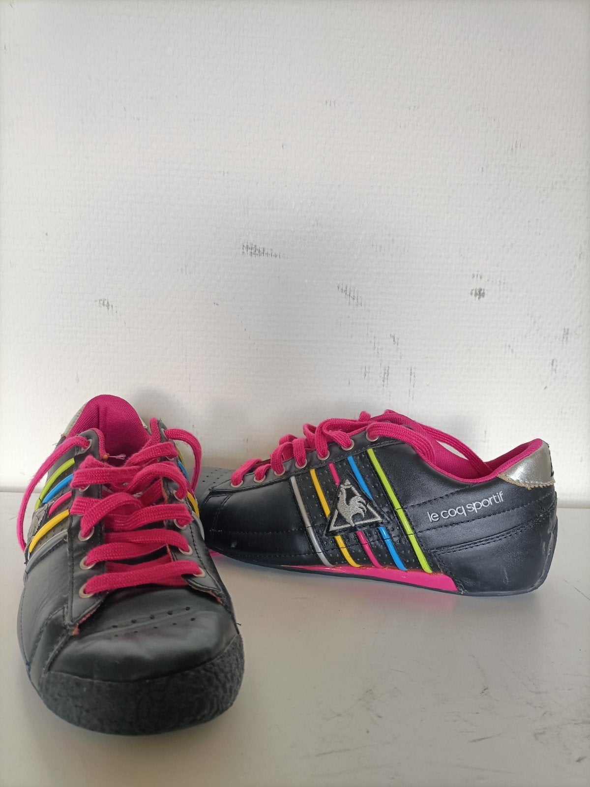 Le Coq schoenen, Ophalen