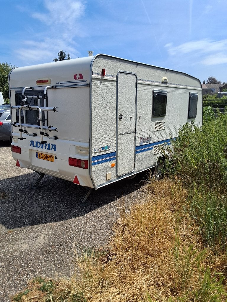 Adria Unica 432px, Caravans en Kamperen, Caravans, Omvormbare zithoek, Treinzit, 750 - 1000 kg, Particulier