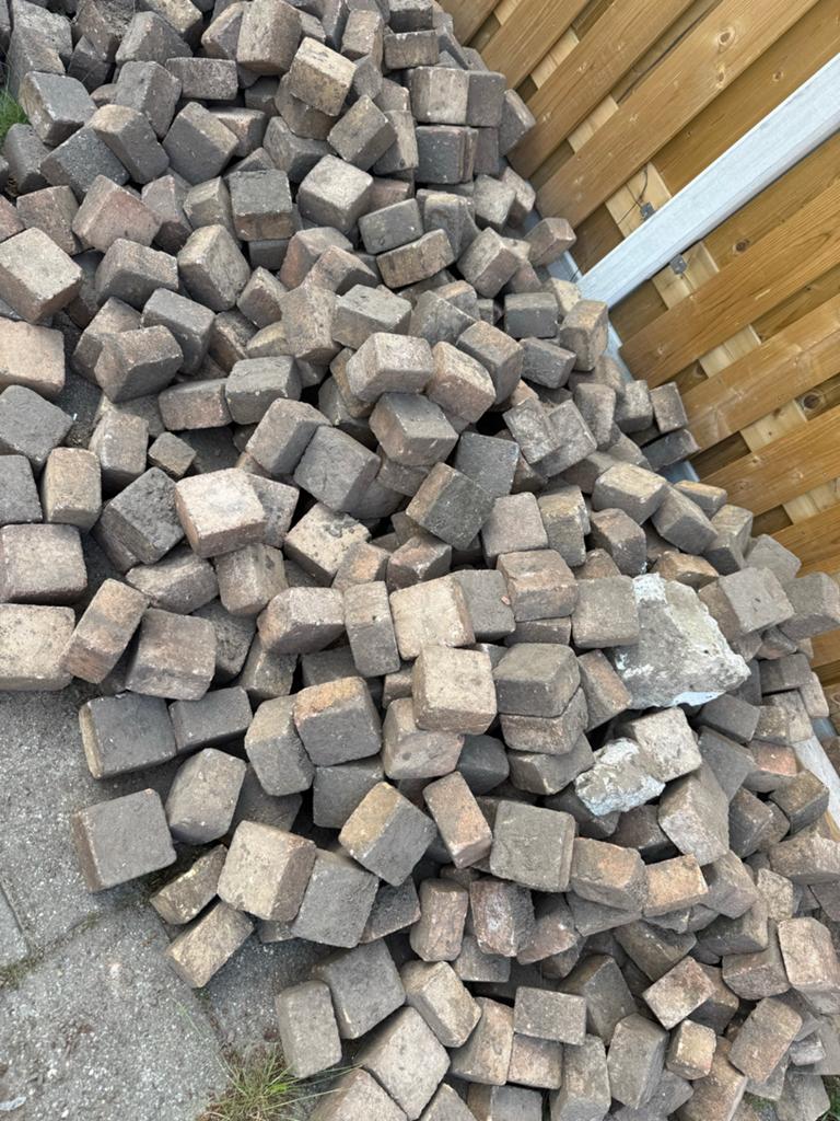 Gratis Klinkers 10x10 cm - ca. 9m2, Tuin en Terras, Tegels en Klinkers, Ophalen, Overige materialen, Gebruikt, Klinkers